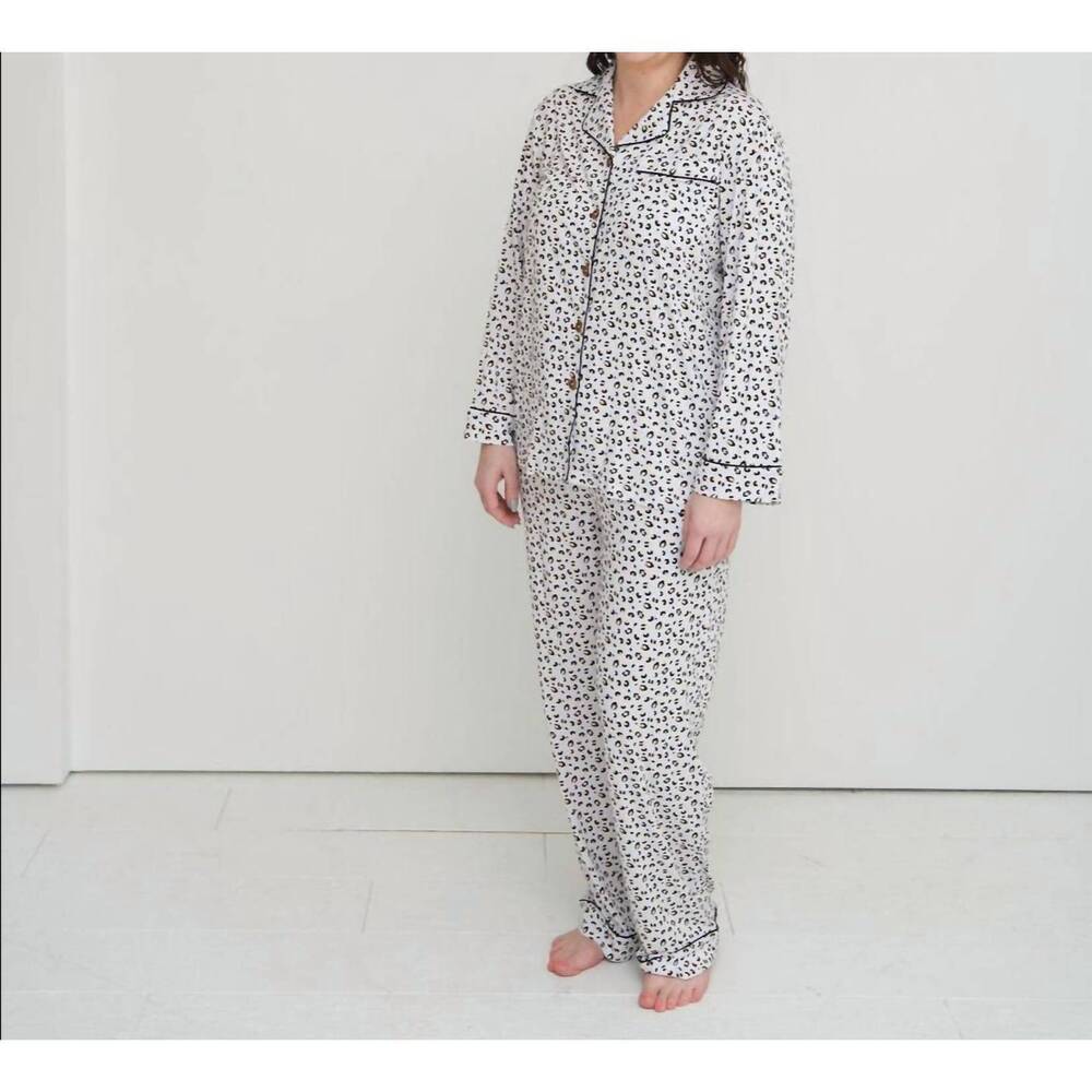 NEW LAREE + CO. allie bamboo luxe lounge set in leopard